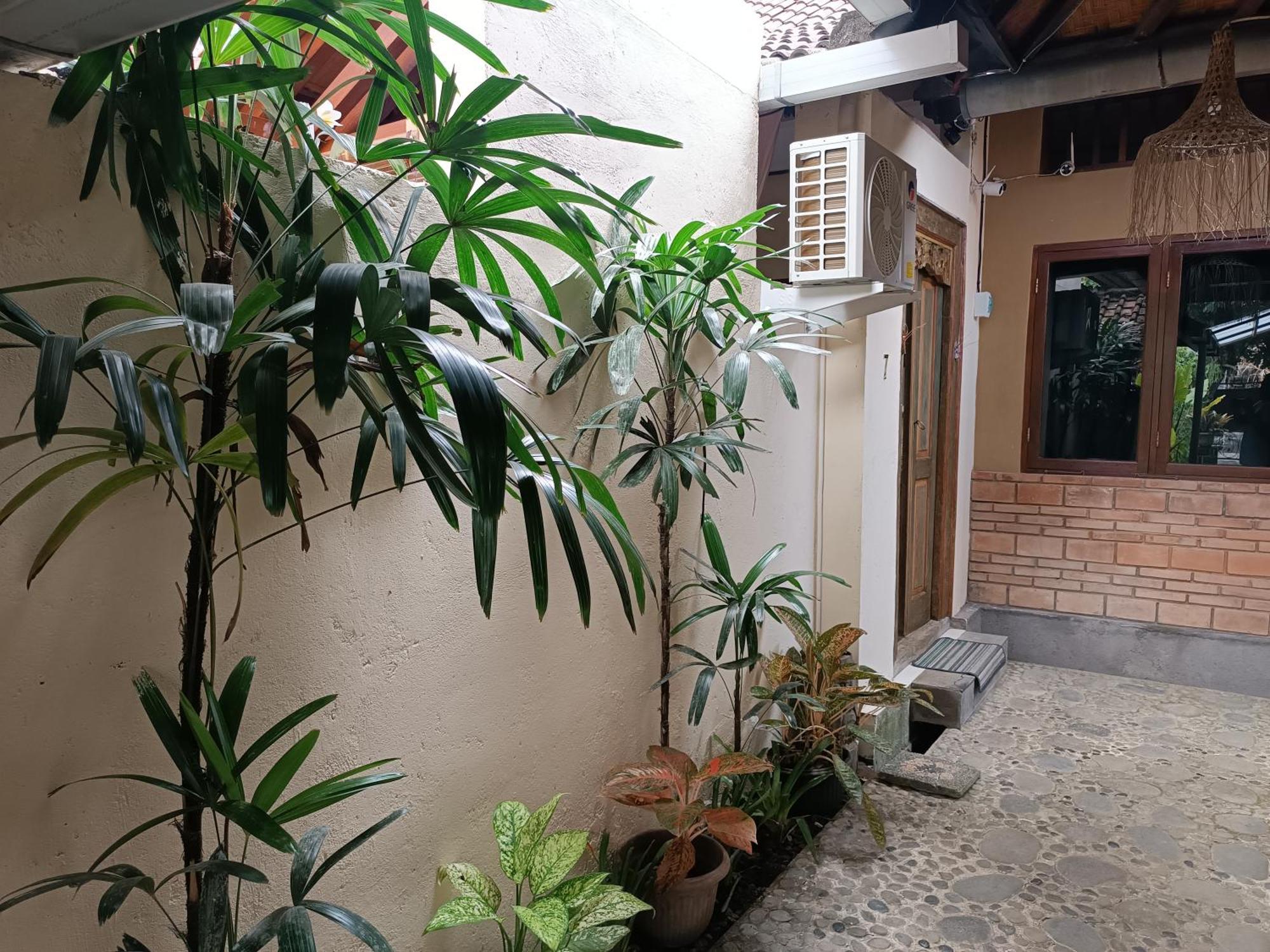 Katang - Katang Guest House Denpasar Exterior foto